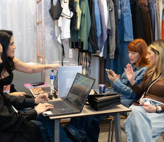 Bogotá Fashion Week 2025: cuando la moda se convierte en motor de turismo y negocio para Colombia, El País de la Belleza