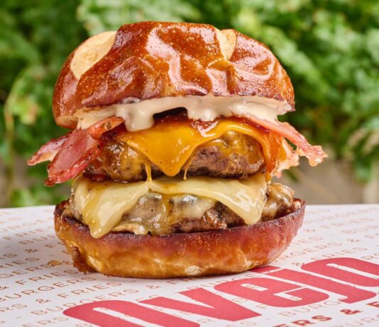 Ovejo Burgers and Drinks enciende Bogotá con una hamburguesa que suena a crecimiento, sabor y comunidad