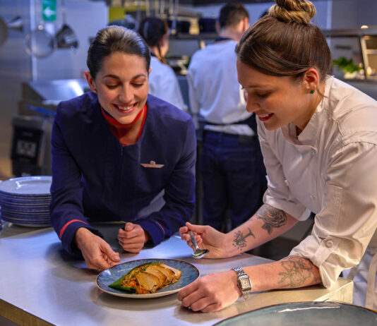 LATAM Airlines Colombia lleva el sabor auténtico del Caribe colombiano a los cielos con el arroz apastelado de Carolina Asmar