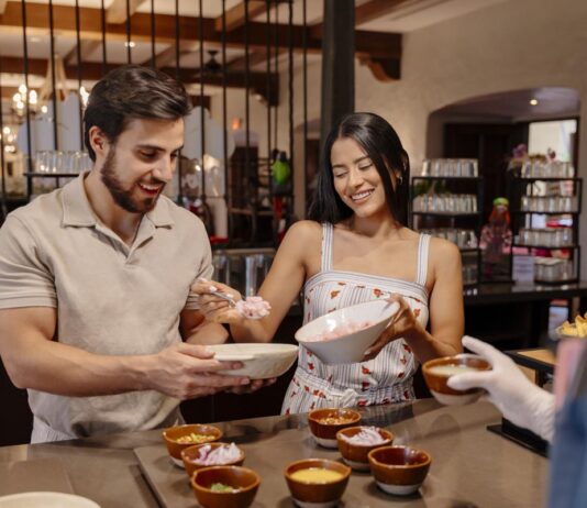 ¿Y si el próximo viaje comienza en la mesa de Marriott International?