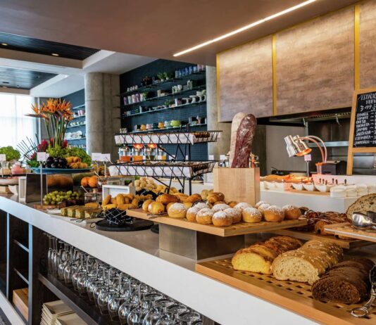 Hilton Bogotá Corferias convierte la gastronomía en una experiencia de bienestar para el viajero